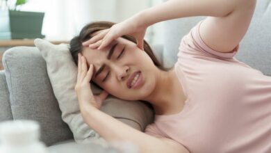 علاج صداع الرأس بالتدليك والطرق التكميلية-التشافي بالغذاء