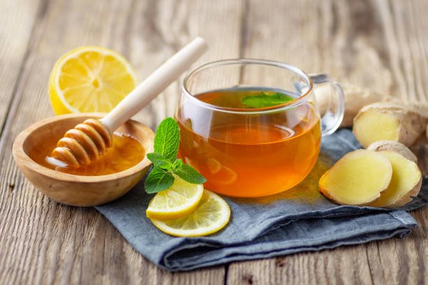 الليمون والعسل لعلاج التهاب اللوزتين والحلق-التشافي بالغذاء