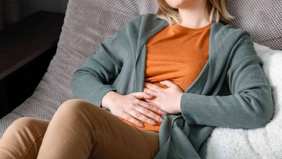 10 طرق منزلية لعلاج عسر الهضم بسرعة-التشافي بالغذاء