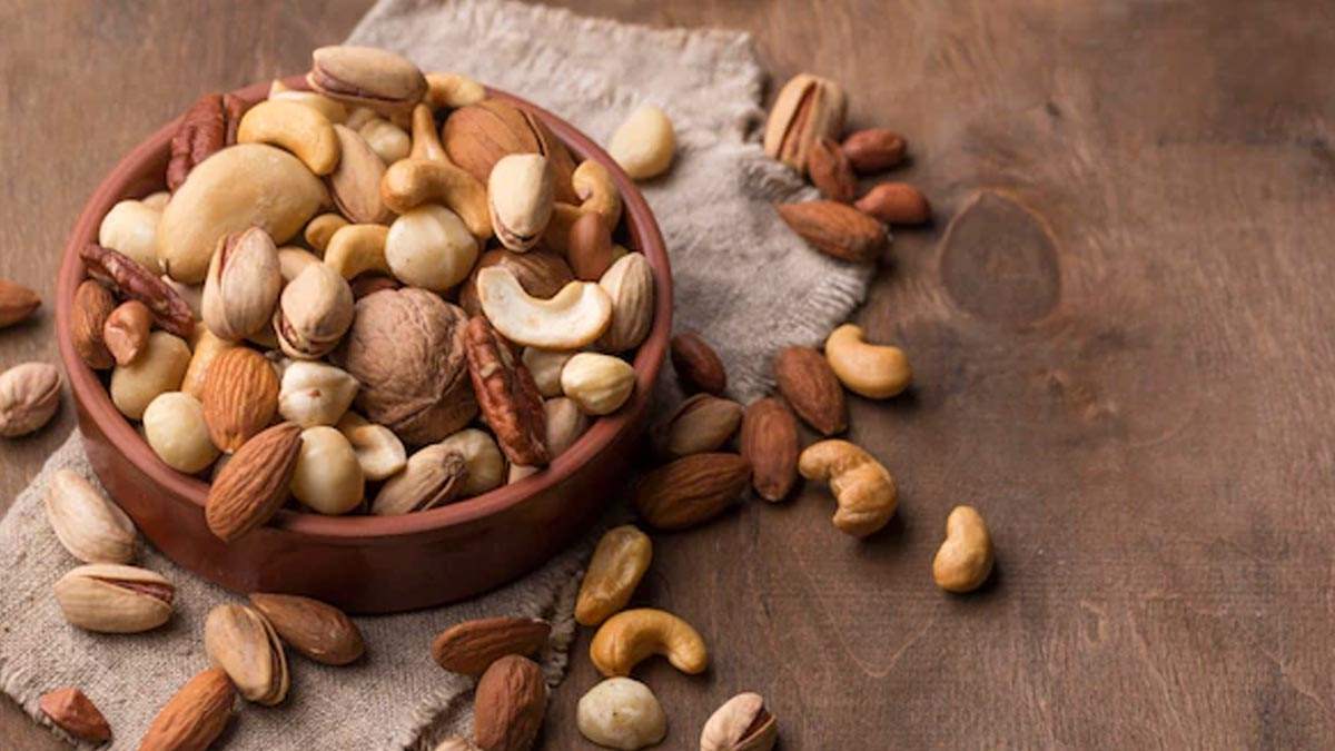 حفنة من المكسرات يومياً تحميك من الاكتئاب-التشافي بالغذاء