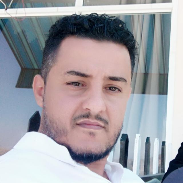 د. باسم محمد عبيد - دكتور صيدلة