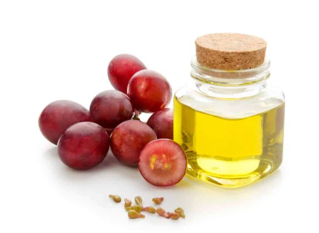 ثمرات وبذور العنب إلى جانب زيت بذور العنب-التشافي بالغذاء